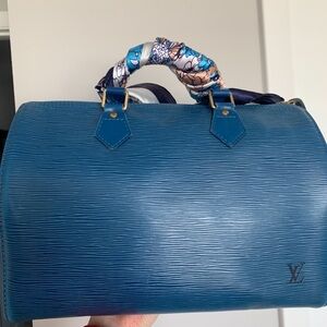 Stunning Louis Vuitton Speedy💙 30